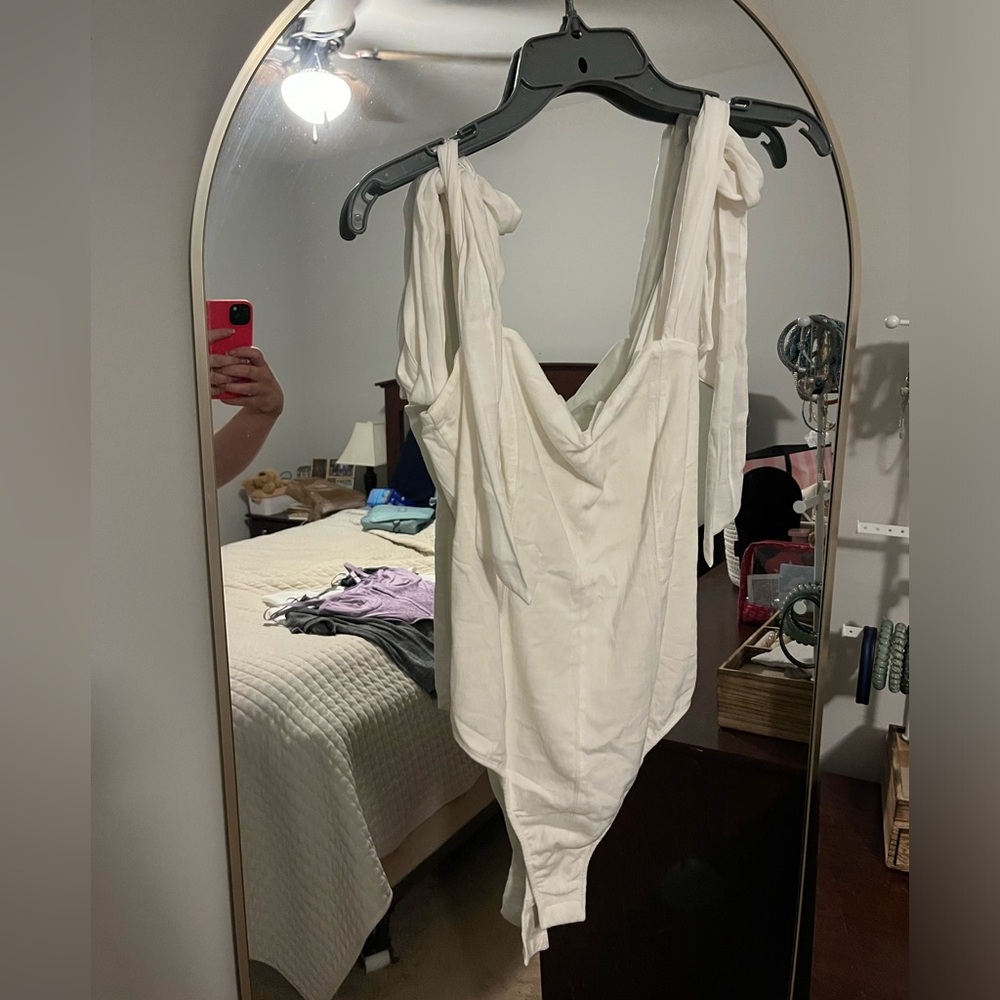 White tie up bodysuit